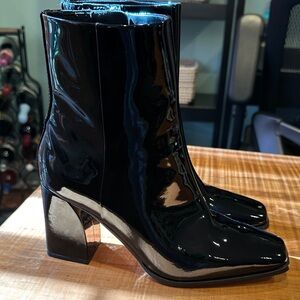 PAIGE Shiny Black Heeled Boots